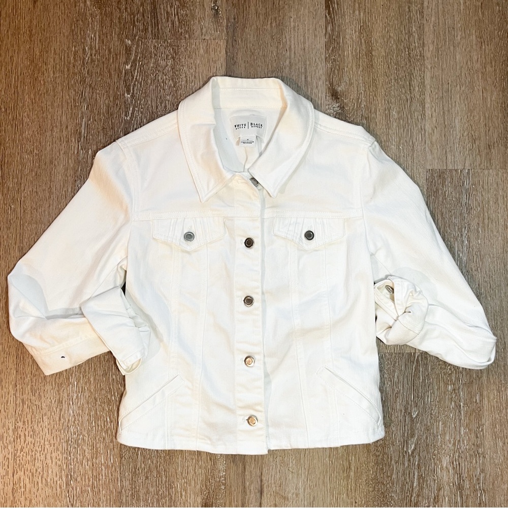 White House Black Market White Cropped Jean Jacket Size 4